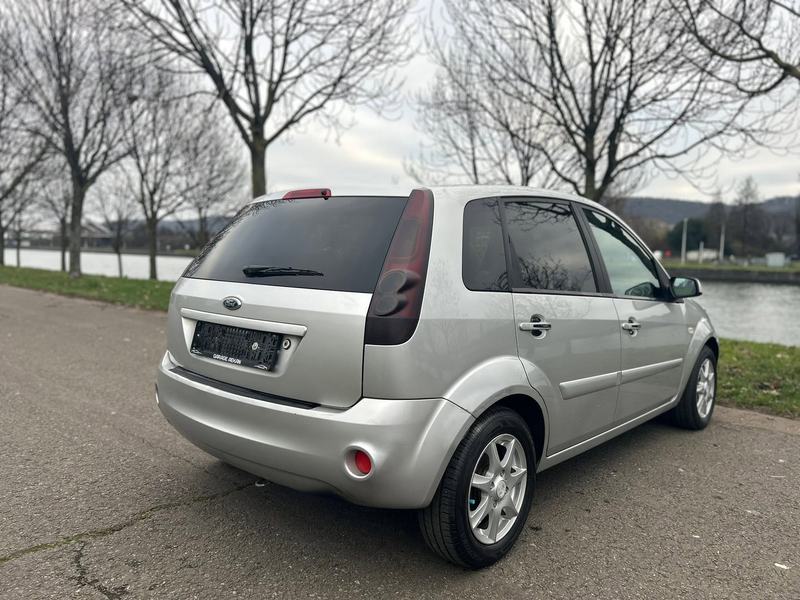 Ford Fiesta : photo 3