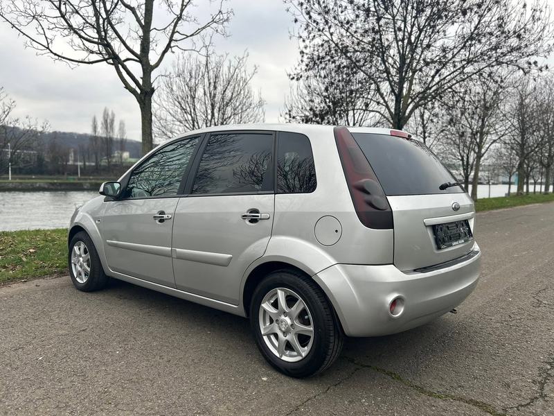 Ford Fiesta : photo 5