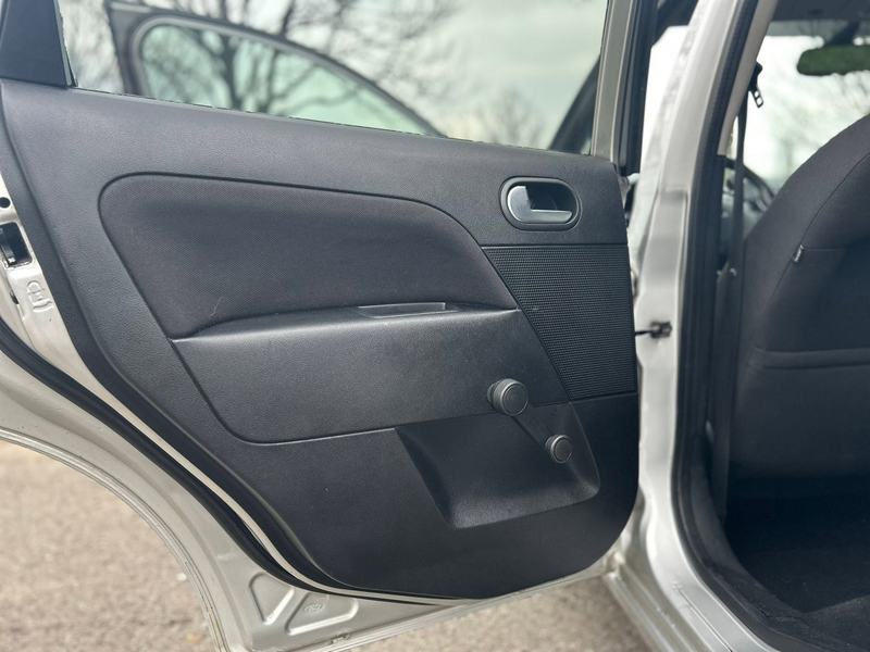 Ford Fiesta : photo 8