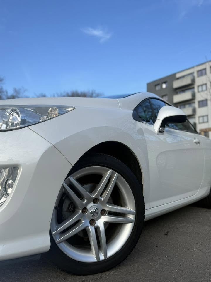 Peugeot 308 CC reprise et revendue par le garage
